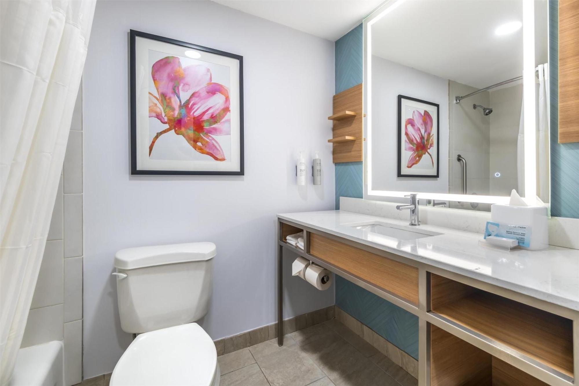Hilton Garden Hotel 3*